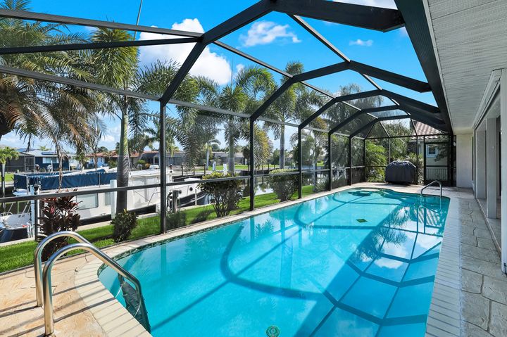 2174 Bayou Rd