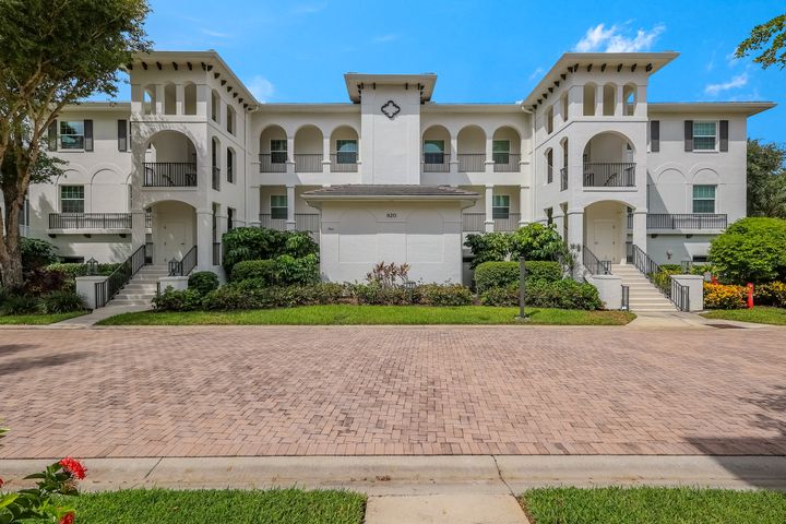 820 Bentwater Cir