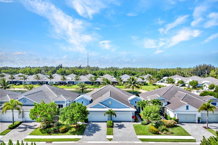 2319 Marquesa Cir