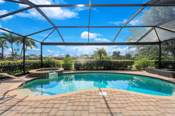 3738 Treasure Cove Cir