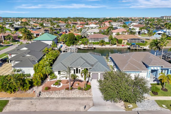 910 Ivory Ct