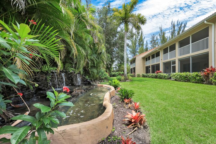2350 Hidden Lake Ct