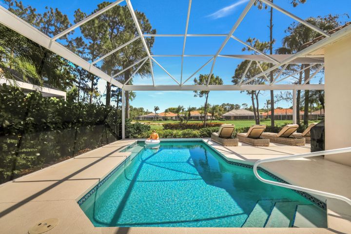 8586 Gleneagle Way