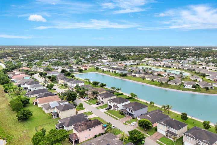 10337 Canal Brook Ln