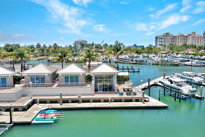 13675 Vanderbilt Dr
