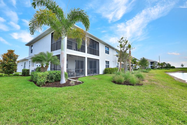 5734 Oakmont Ct