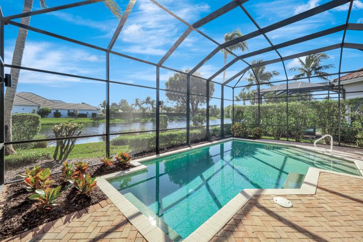8980 Cherry Oaks Tr
