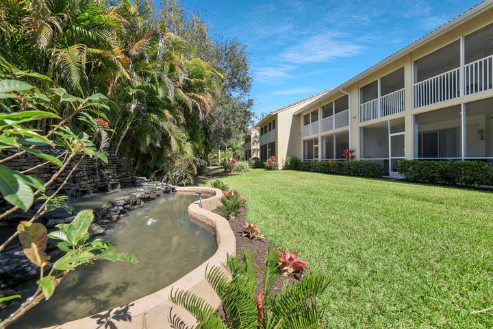 2360 Hidden Lake Ct