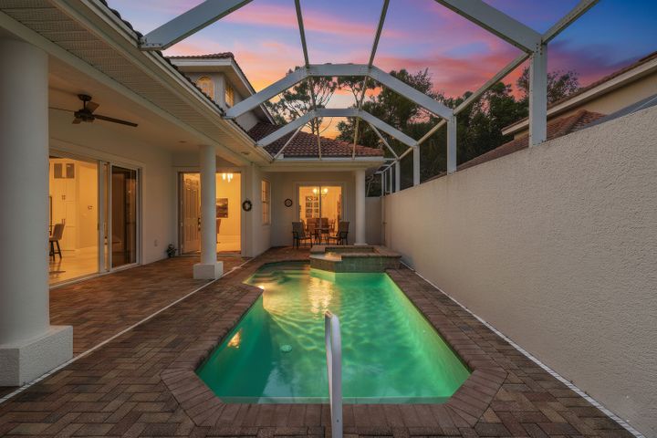 5652 Kensington Loop