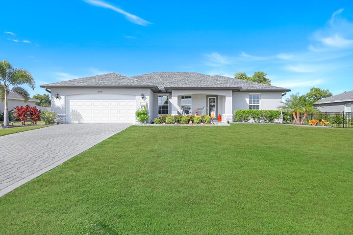 25475 Doredo Dr