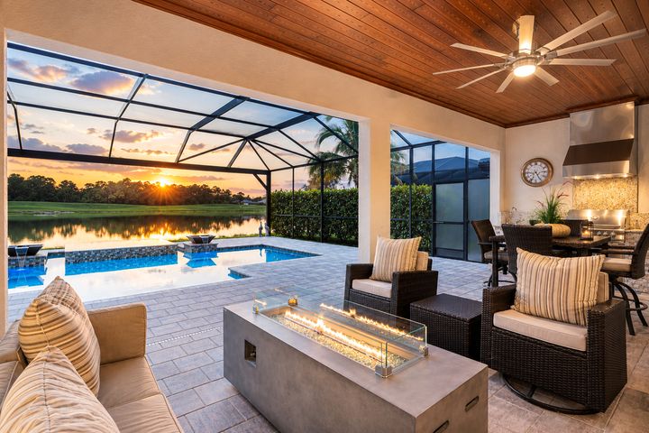 9577 Everglades Dr
