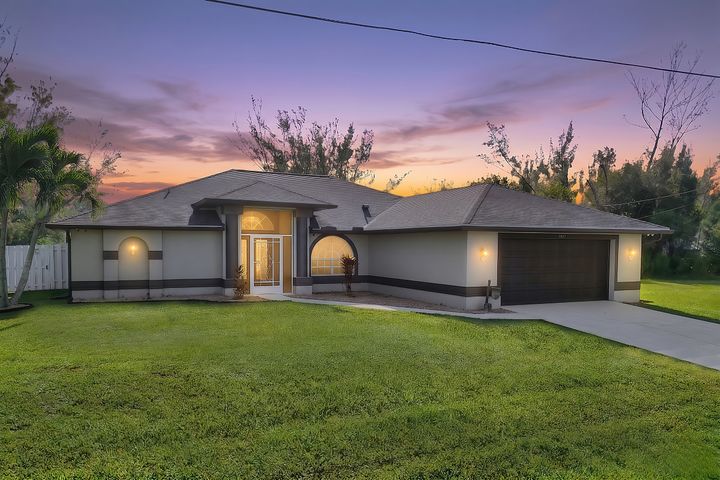 1121 NW 27th Ave
