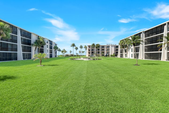 1501 Middle Gulf Dr