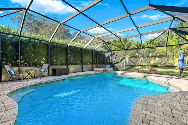 7500 Woodland Bend Cir
