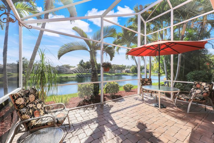 8833 Cascades Isle Blvd