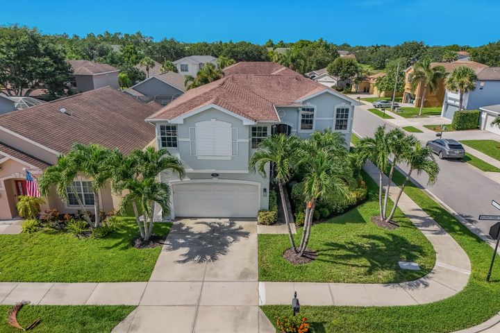 88 Burnt Pine Dr