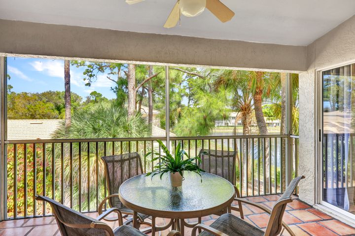314 Emerald Bay Cir