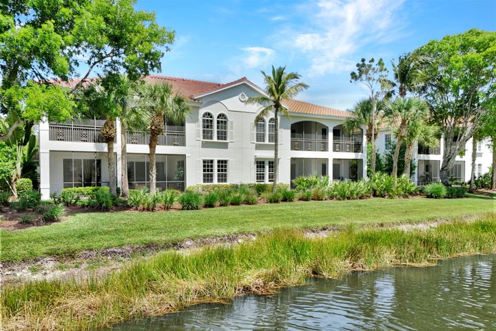 9038 Cascada Way