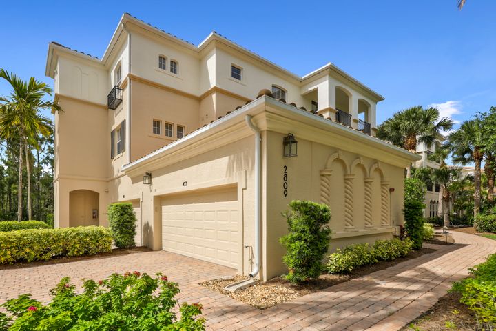 2809 Tiburon Blvd E