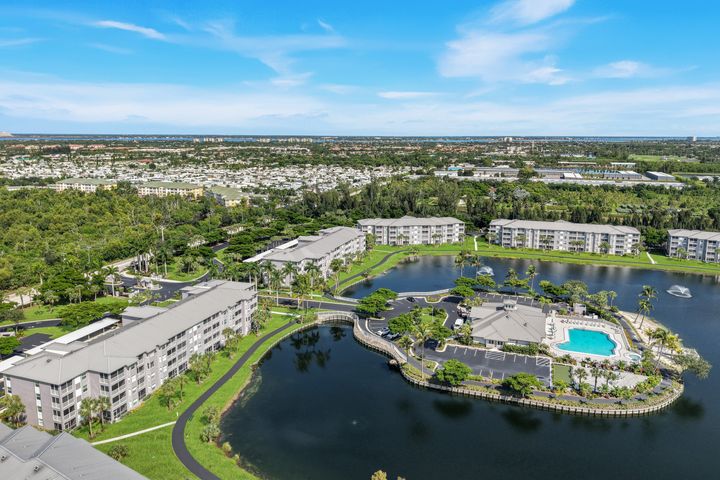 16575 Lake Cir Dr