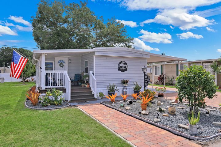 27365 Joann Dr