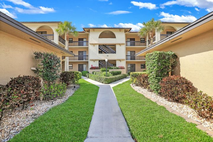 95 St Andrews Blvd #110