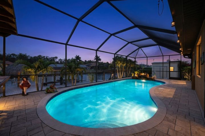 2364 NW 39th Ave