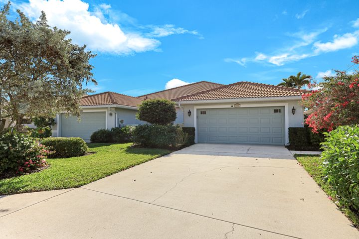 7026 Lone Oak Blvd
