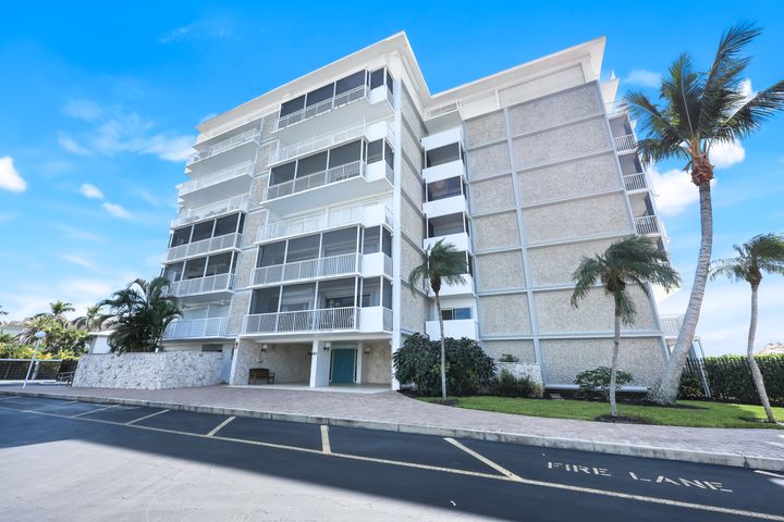 60 W Pelican St