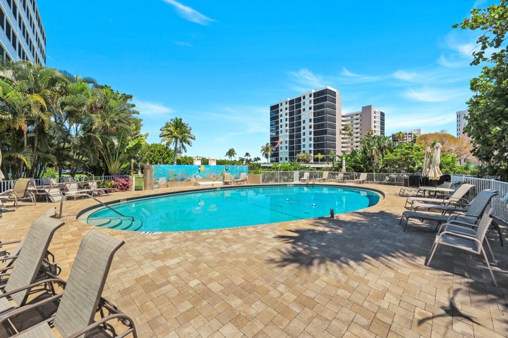 5 Bluebill Ave