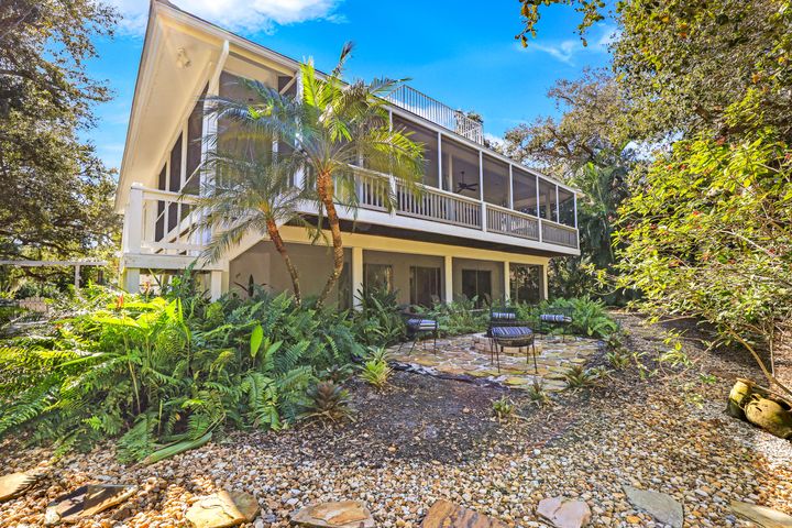 360 Gumbo Limbo Ln
