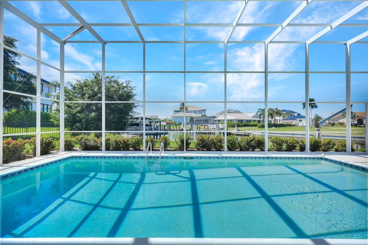 810 Arcadia Ct