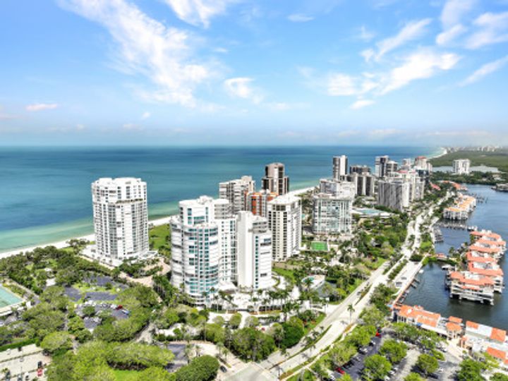 4151 Gulf Shore Blvd N #705