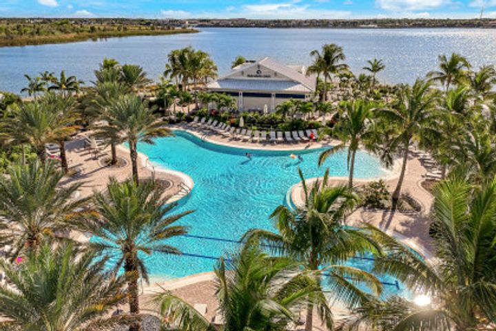 11811 Venetian Lagoon Dr