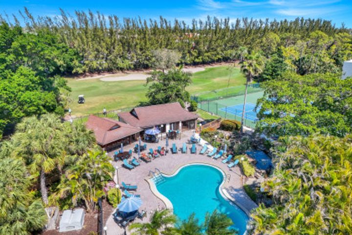 499 Forest Lakes Blvd #312