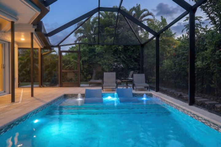 291 W Flamingo Cir