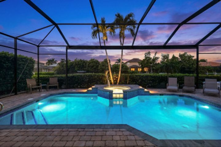 15930 Catalpa Cove Dr