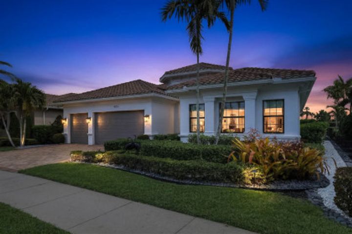 4056 Nova Ln