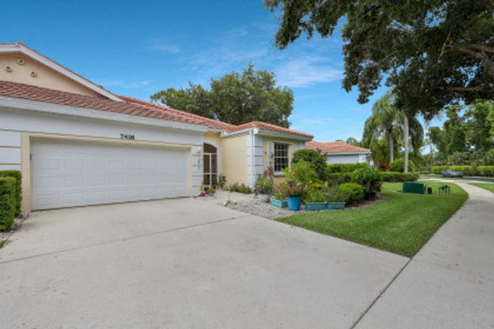7416 Berkshire Pines Dr