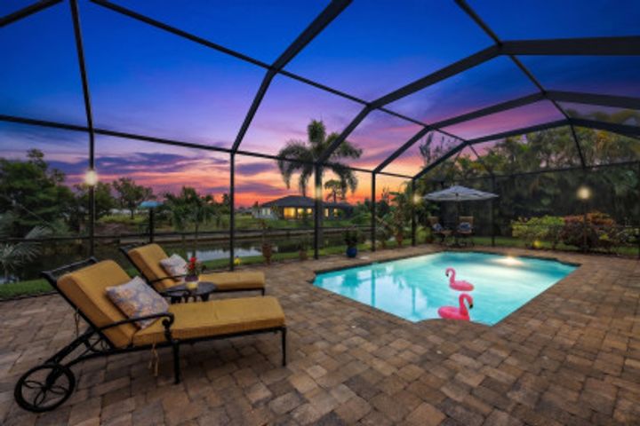 2627 SW 17th Pl