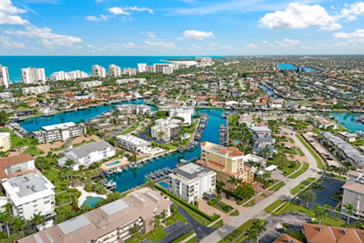 910 Panama Ct